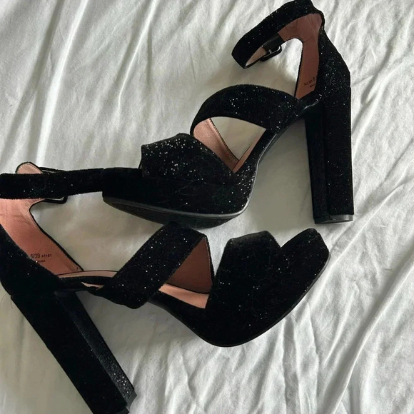 Chinese Laundry Riddle black velvet platform heels sparkly excellent Size 8.5 - Picture 4 of 10